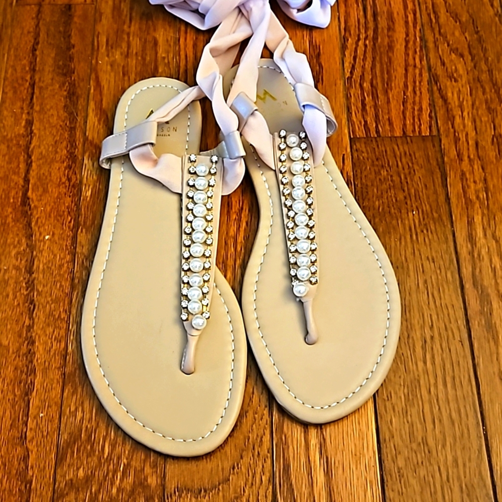Shoedazzle Sandals